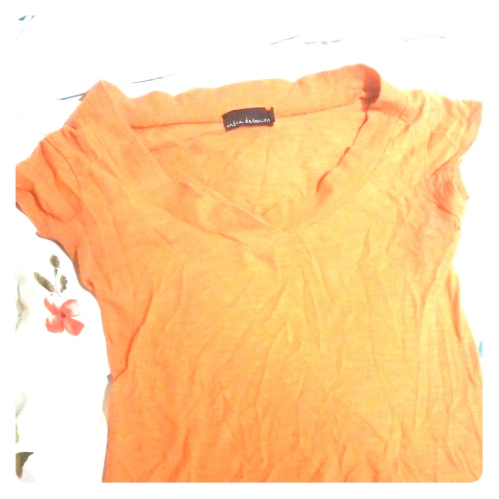 Unban behavior shirt in xs color orange